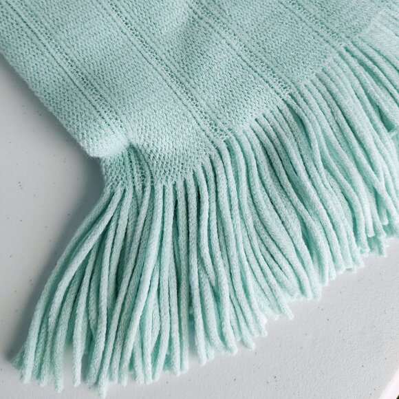 NWT Threadhouse Mint Throw Blanket with Tassels / Fringe Green Blue Knit 50x60 - Picture 2 of 4